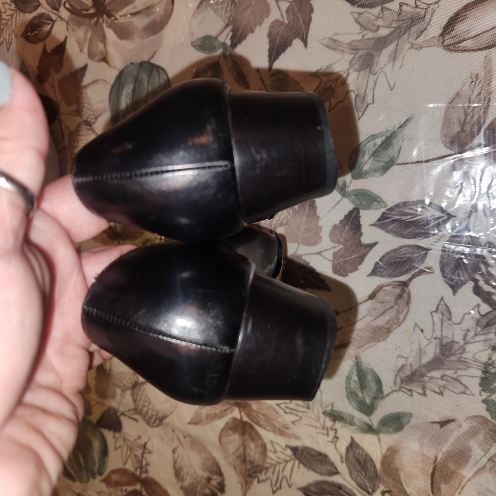 Salvatore Ferragamo Black Patent Leather Flats with Gold Accent - Picture 5 of 5